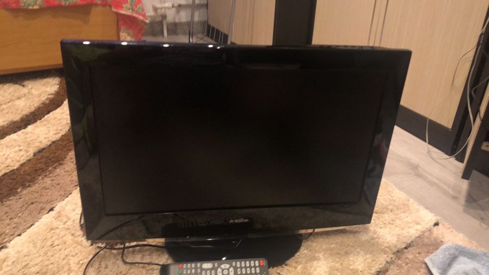 Vând televizor stare noua