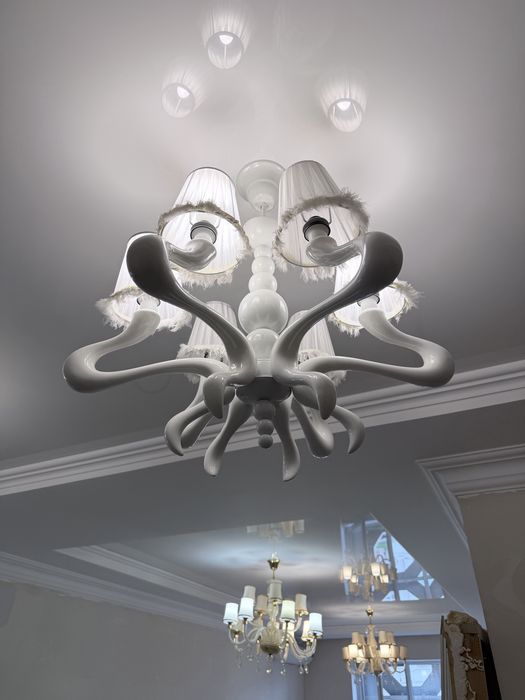 Продается люстра