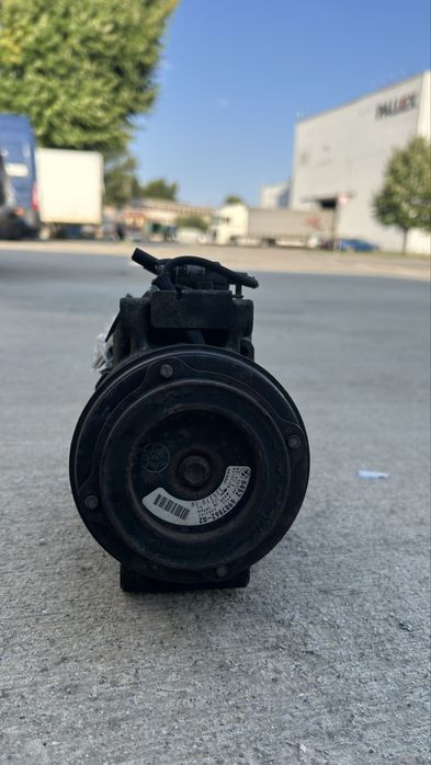 Продавам компресор за климатик BMW 3 Series N47.
