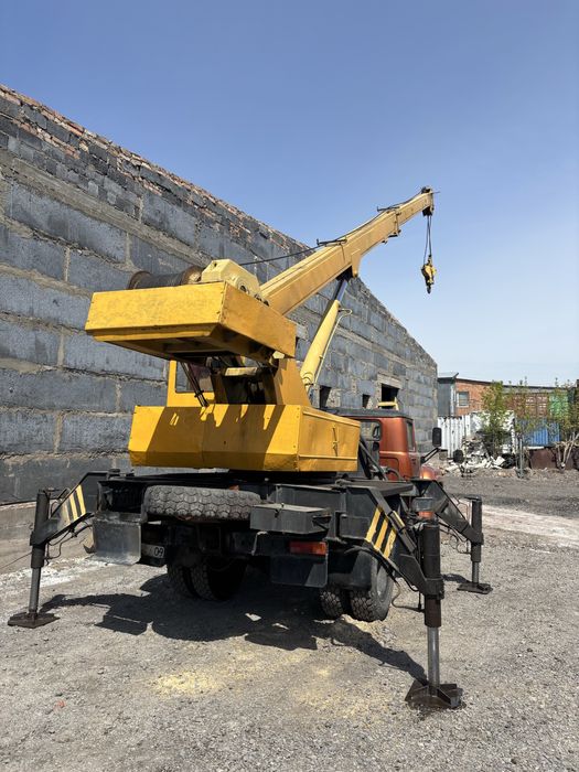 Автокран на базе зил