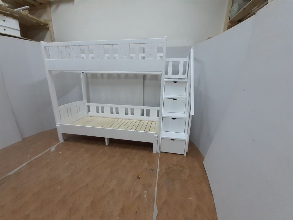 TRANSPORT GRATUIT.Pat etajat-supraetajat,din lemn masiv.Cod 2701