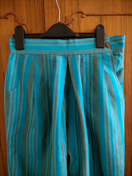 Pantaloni Poupee, din matase naturala 100%, de culoare turcoaz, mar M- 38, noi