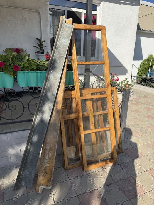 Продам оконные рамы