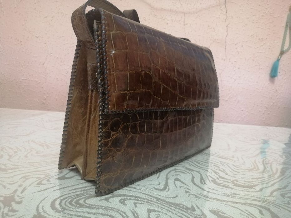 Продается женский клач сумка из натуралный кожи Крокодила