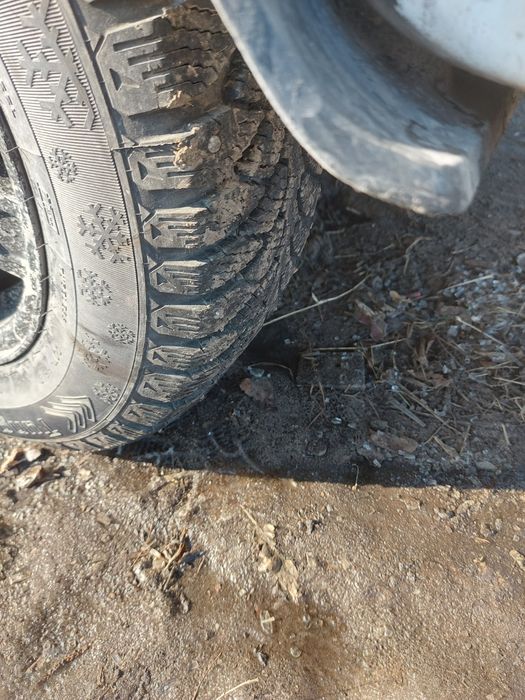 Продам два колеса на 13