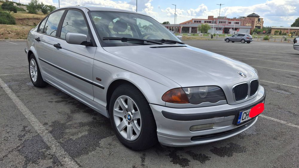 Автомобил БМВ BMW 320