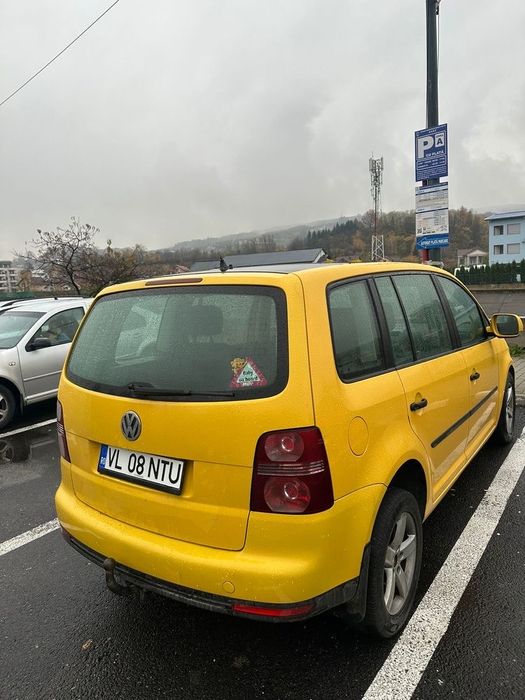 VOLKSWAGEN Touran 0 — imagine 2