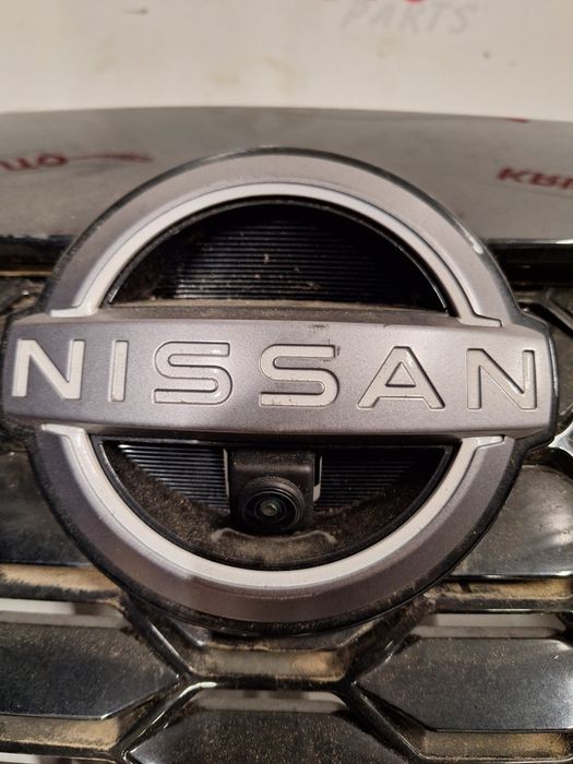 Маска - решетка с камера Nissan Juke / Нисан Джук 2023г.