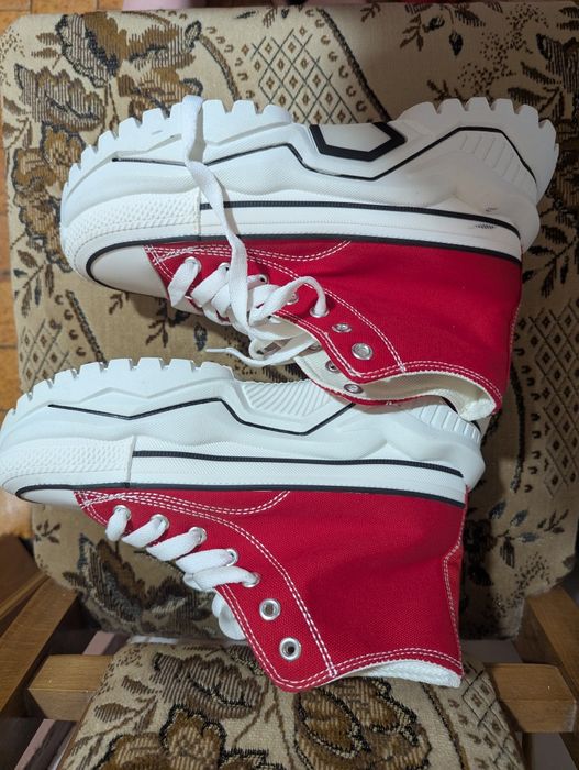 Bascheți dama cu talpa groasa,noi