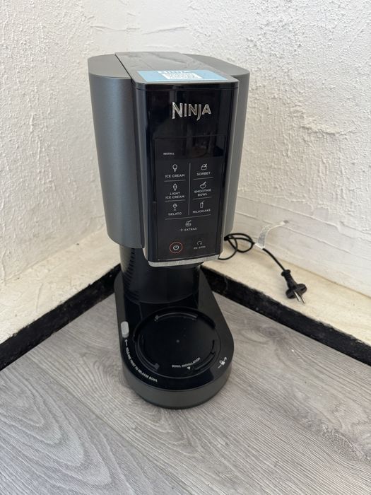 Машина за Домашен Сладолед и Десерти Ninja CREAMi NC300EU (800W, 7 програми)