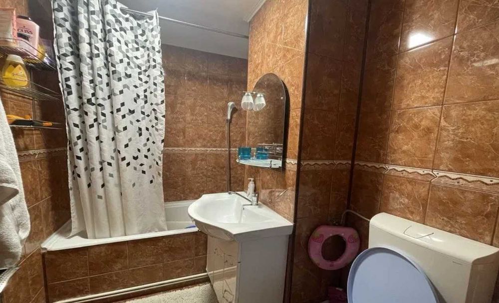 Дава се под наем Тристаен апартамент в Пловдив, Младежки Хълм - 90 кв.м за 326.4 € - Снимка #5