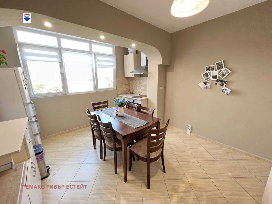 Продава се Тристаен апартамент в Русе, Дружба 3 - 82 кв.м за 1214 €/кв.м - Снимка #2