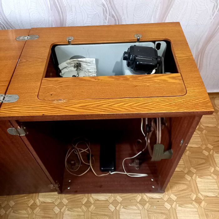 Продается швейная машинка Чайка