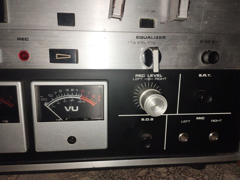 Катушечный магнитофон AKAI GX-220