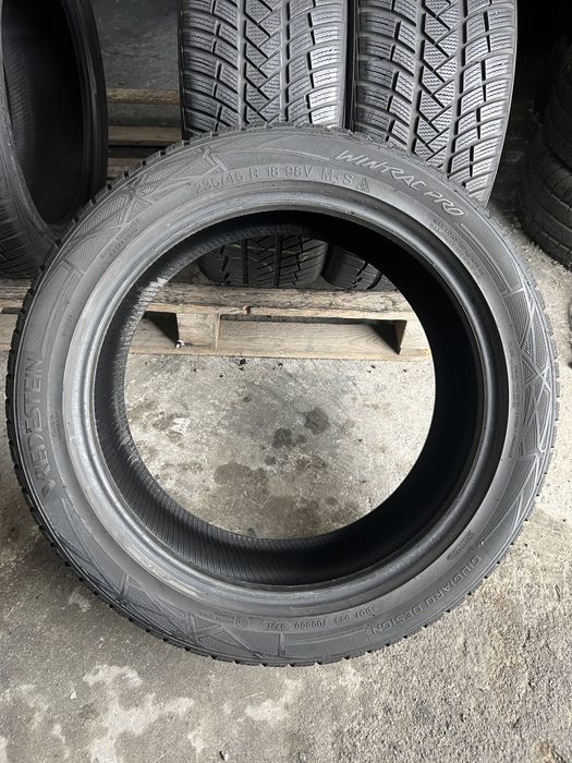 4 anvelope de iarna 235/45/18 Vredestein 6.5 mm!
