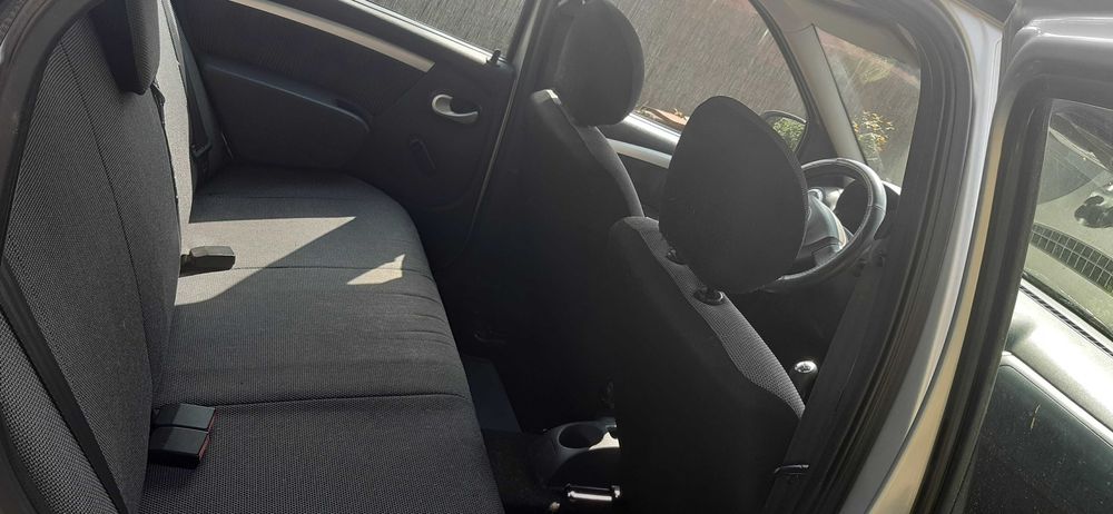 Vand Dacia Logan Laureate 1.6, 16v, 2009