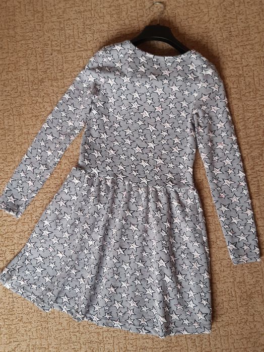 Рокля на звездички