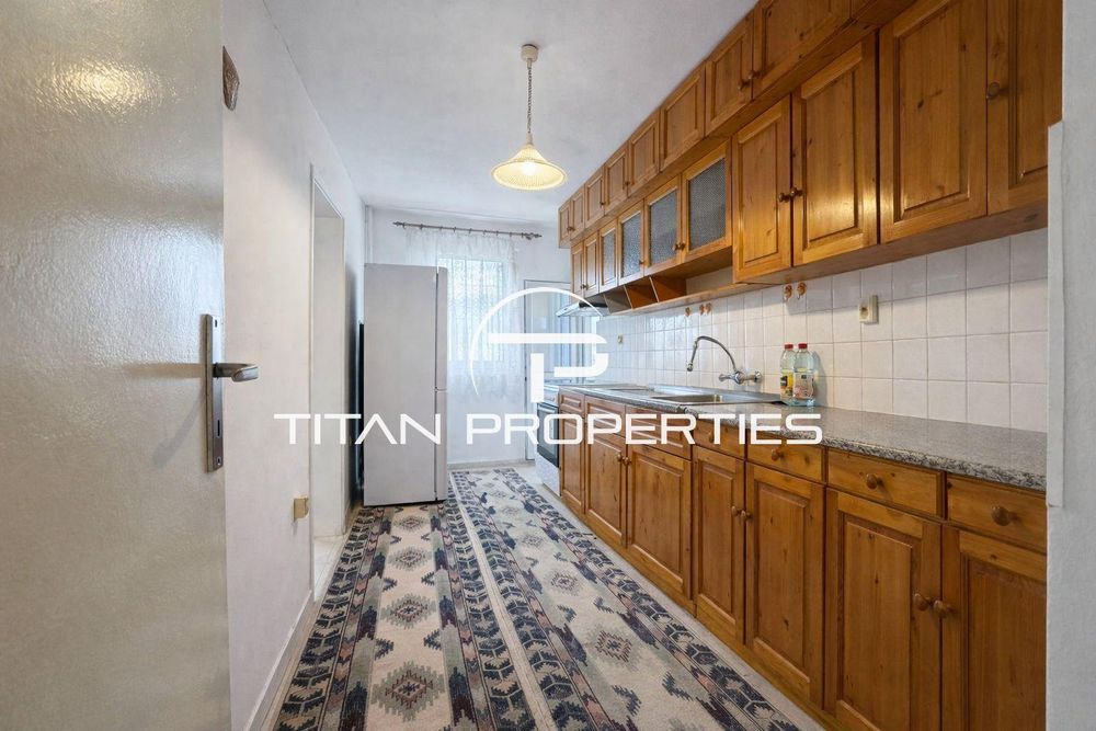 Продава се Тристаен апартамент в Пловдив, Христо Смирненски - 107 кв.м за 2141 €/кв.м - Снимка #3