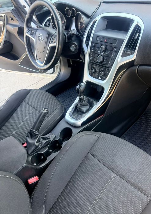 Opel Astra J Sports Tourer 2012 | 1.7 Diesel 110CP E5 | Clima/Pilot/Senzori