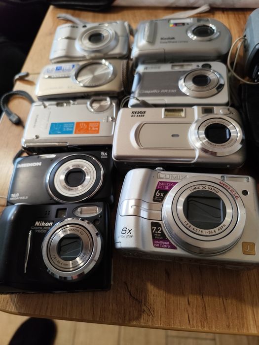 Разпродажба! Дигитални компактни фотоапарати