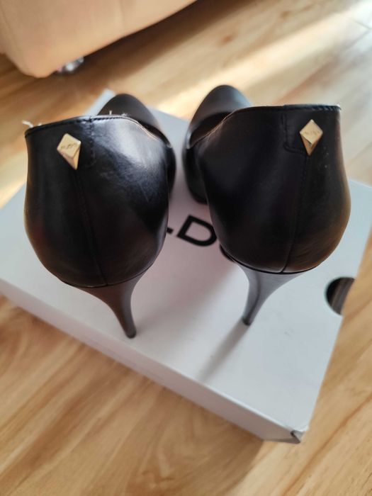 Pantofi cu toc eleganți marca Aldo Nr.40