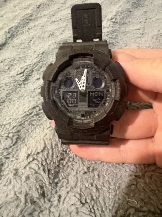 Часовник G-shock опригинален