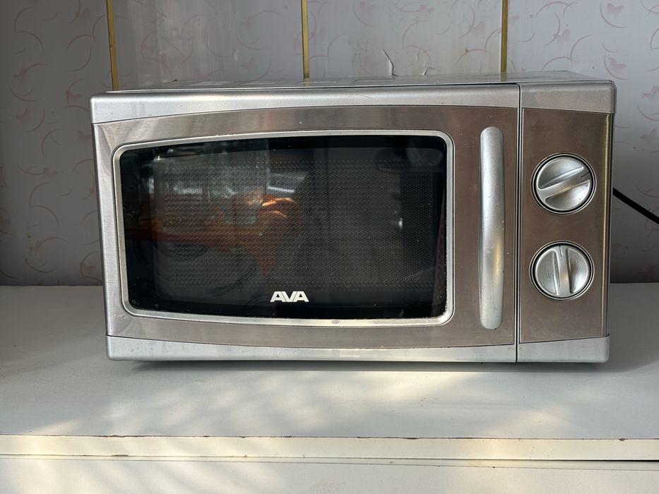 Продам микроволновку б/у Ava