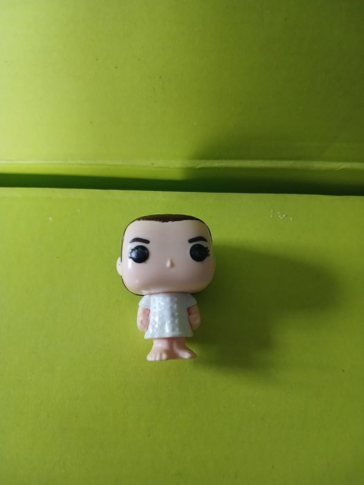 Продам фигурки из киндеров