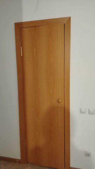 Продам межкомнатные двери