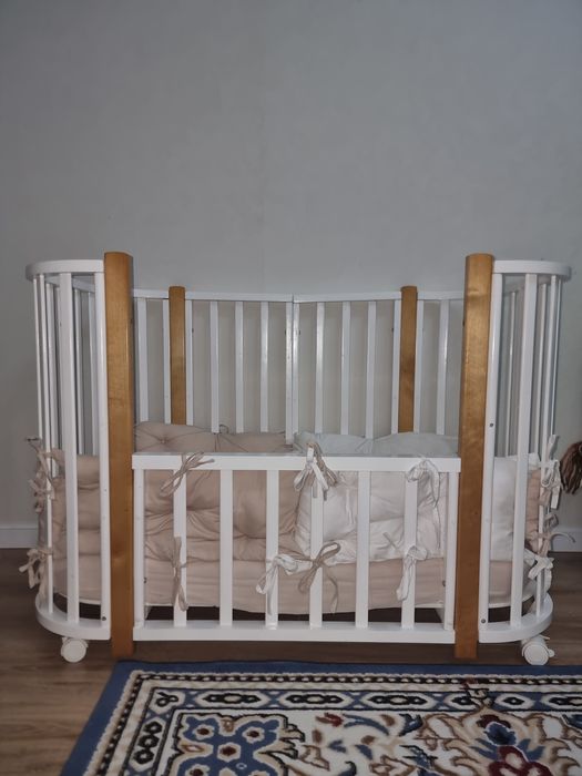 Продам кроватку Viola Lux с маятником