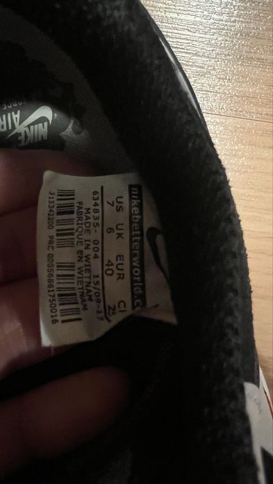 Nike кроссовки 39 размер