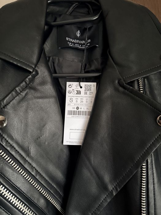 Geaca de piele neagra, noua, Stradivarius, marimea S