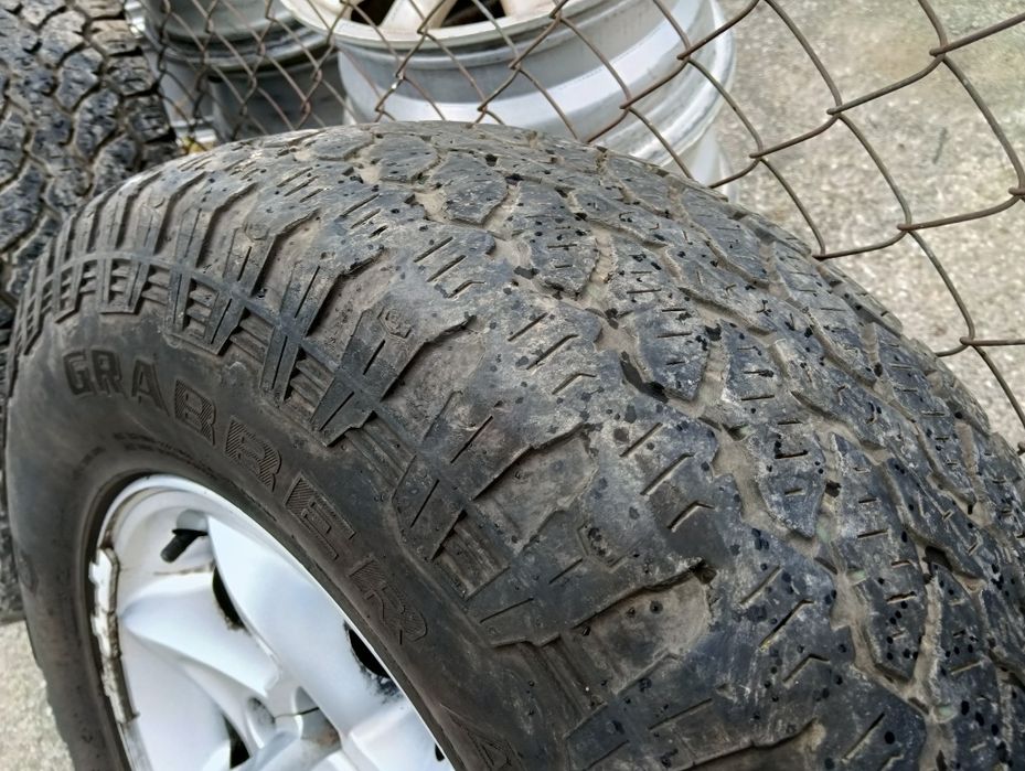16" джанти Hyundai Terracan 6x139.7 + гуми 245/70R16 Grabber AT3 джип