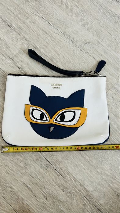 Чанта клъч Guess