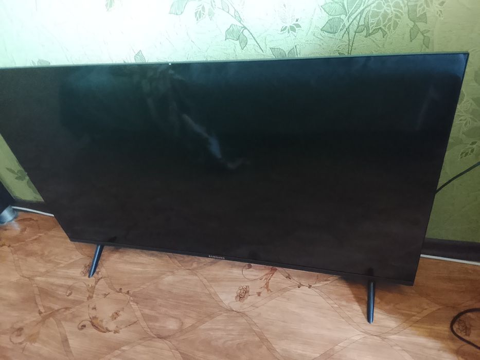 Продам смарт тв телевизор