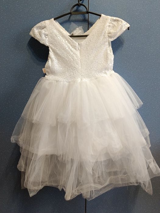 Детские нарядные платья.