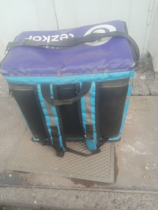 Продаётся срочно  термо сумка Узум дёшево