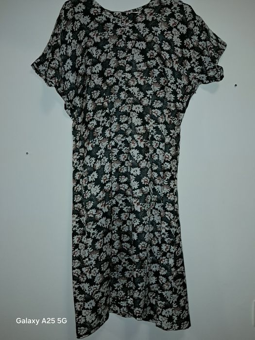 Rochie si blazer material mătăsos