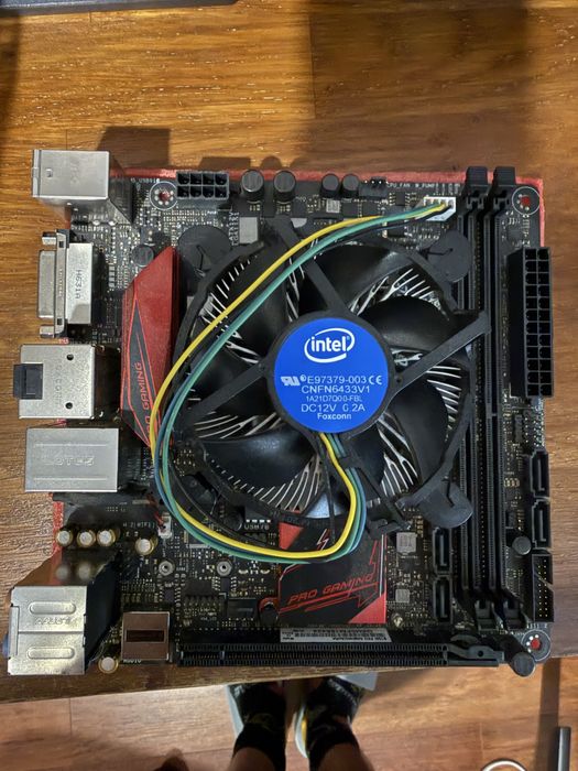 Kit placa de baza mITX Asus B150i + procesor i5 7400