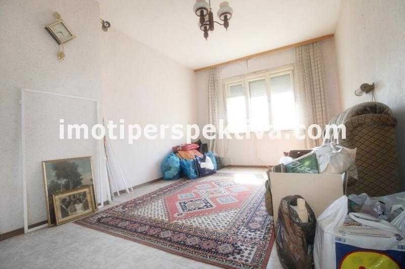 Продава се Тристаен апартамент в Пловдив, Център - 80 кв.м за 2363 €/кв.м - Снимка #4