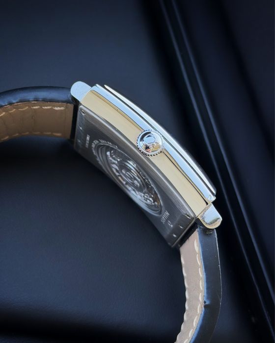 Milus  Herios TriRetrograde Seconds Skeleton Carbone