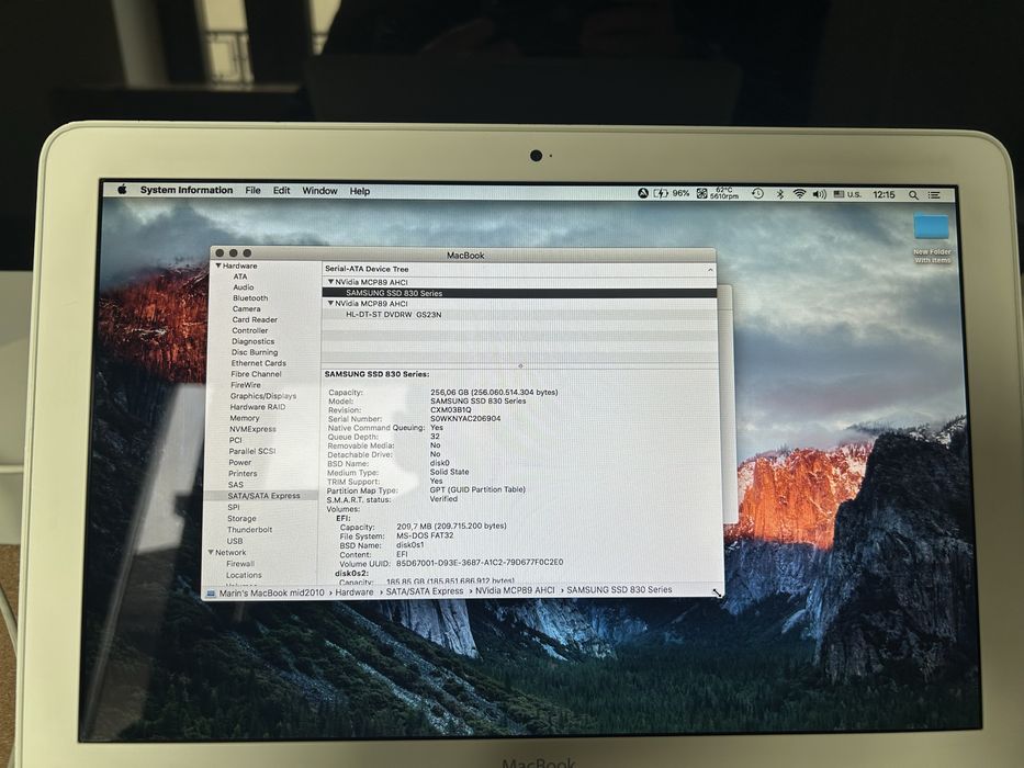 Macbook white mid 2010