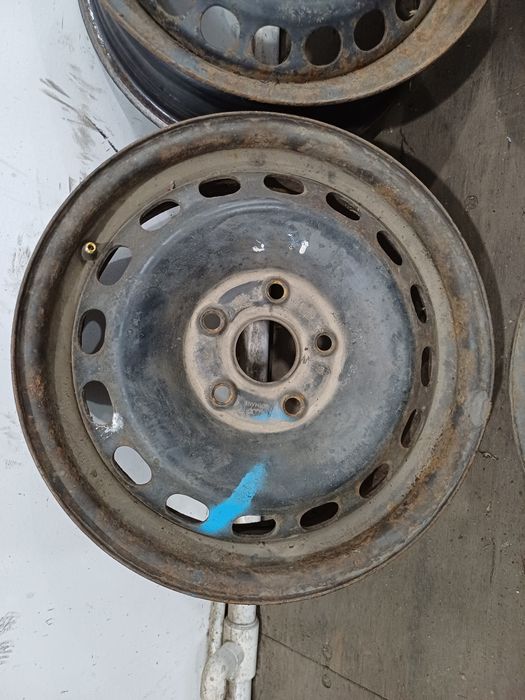 Диски R15 5x112 на Audi.