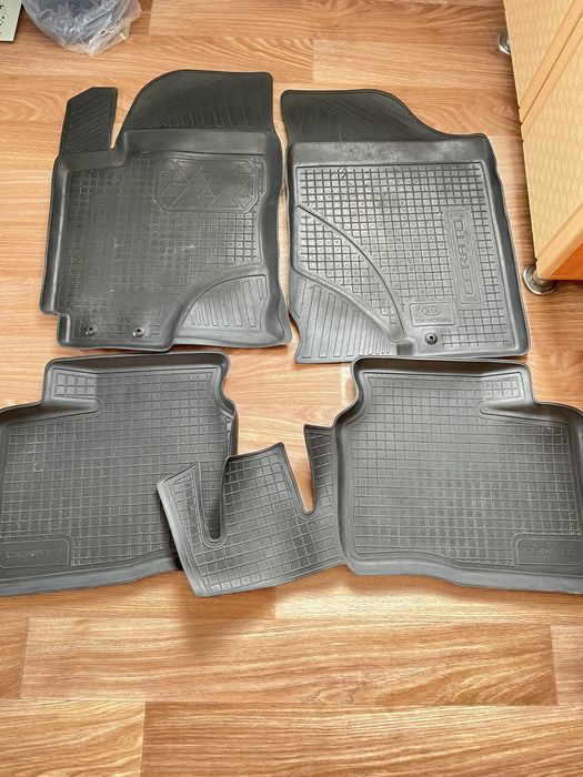 Полики на kia cerato 12год