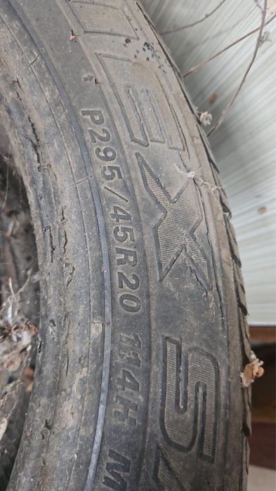 шины P295/45 R20 114H