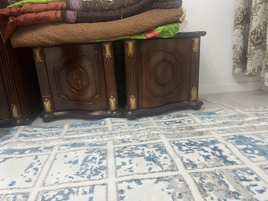 Шкаф тумбочка камодымен