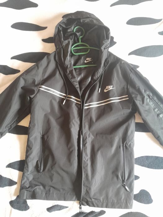 Мъжка ветровка Nike