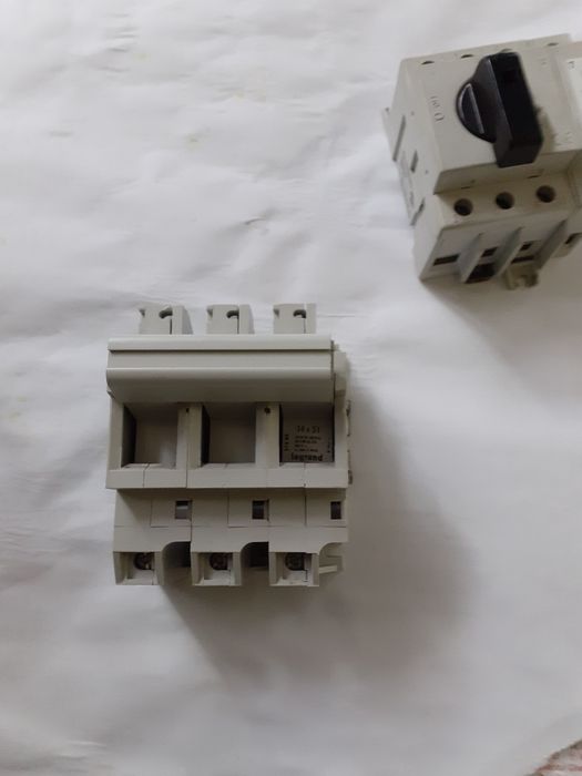 Cheie 80 amperi și heblu cu siguranțe 50 amperi