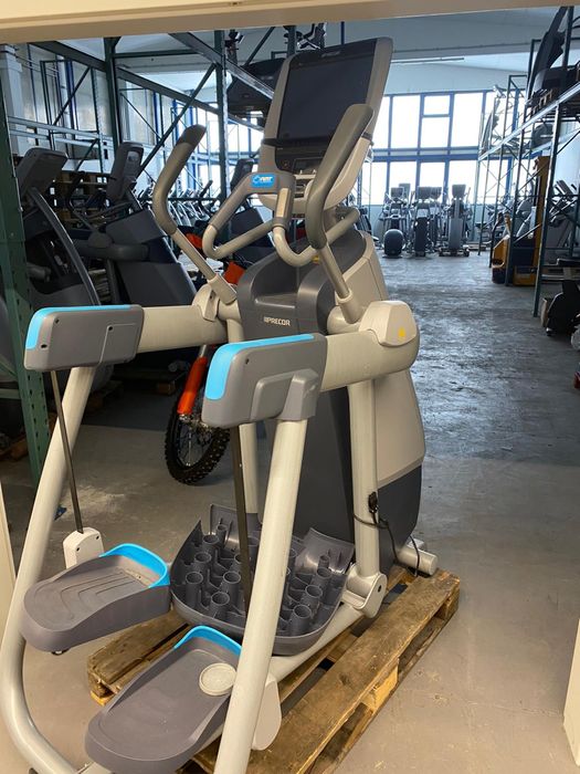 Precor AMT  Fitness equipment
