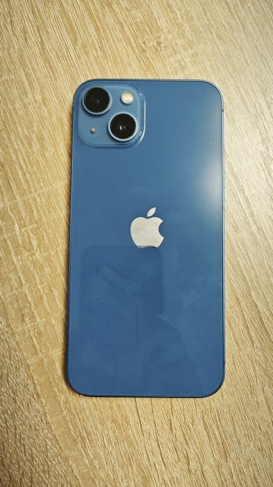 Продам iPhone 13